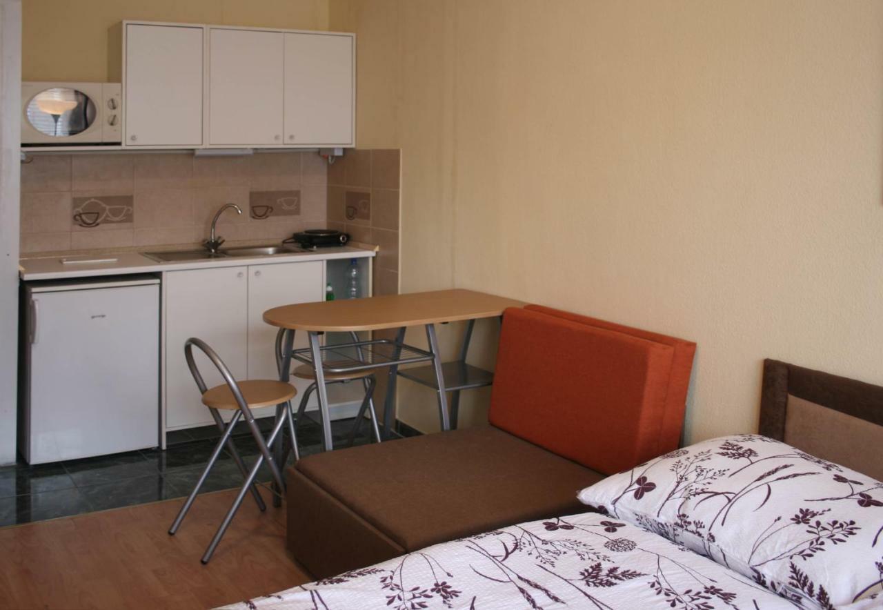 Margaret Bridge Studio Apartment Budapest Exterior photo